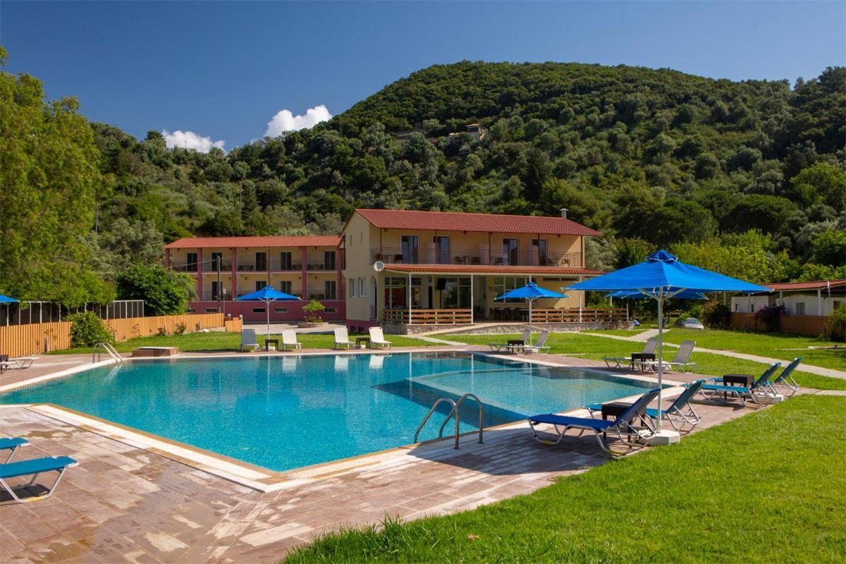 Yénion Menes Hotel מראה חיצוני תמונה