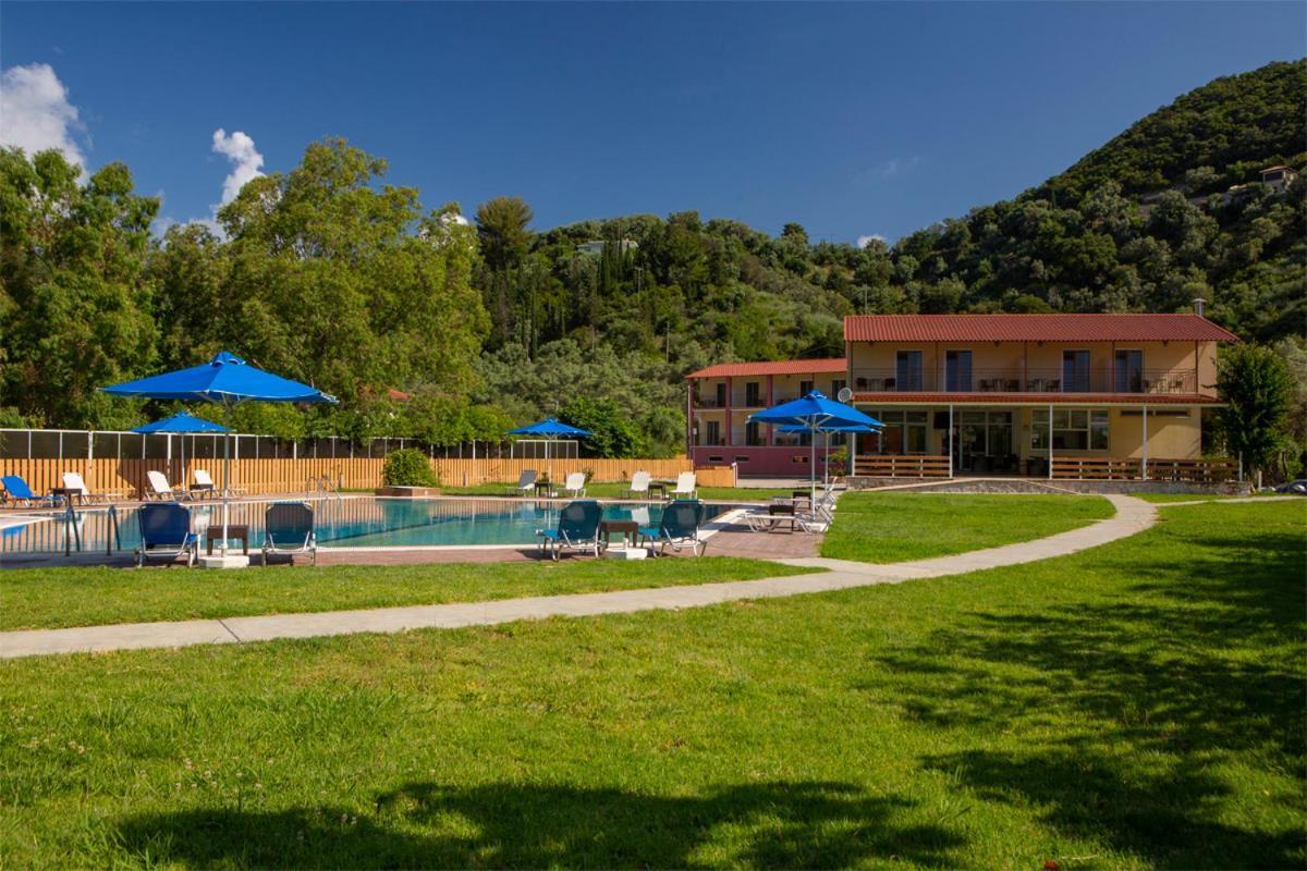 Yénion Menes Hotel מראה חיצוני תמונה
