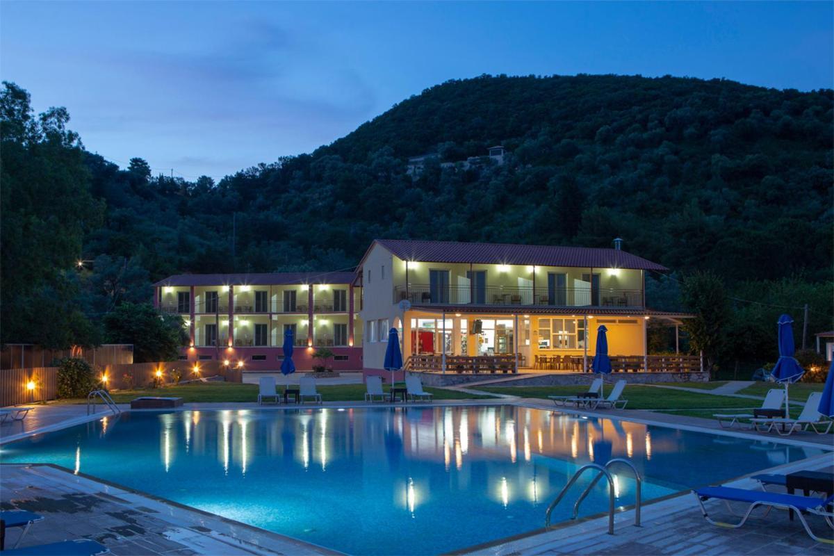 Yénion Menes Hotel מראה חיצוני תמונה
