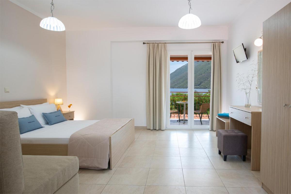 Yénion Menes Hotel מראה חיצוני תמונה