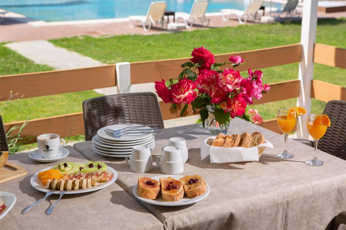 Yénion Menes Hotel מראה חיצוני תמונה